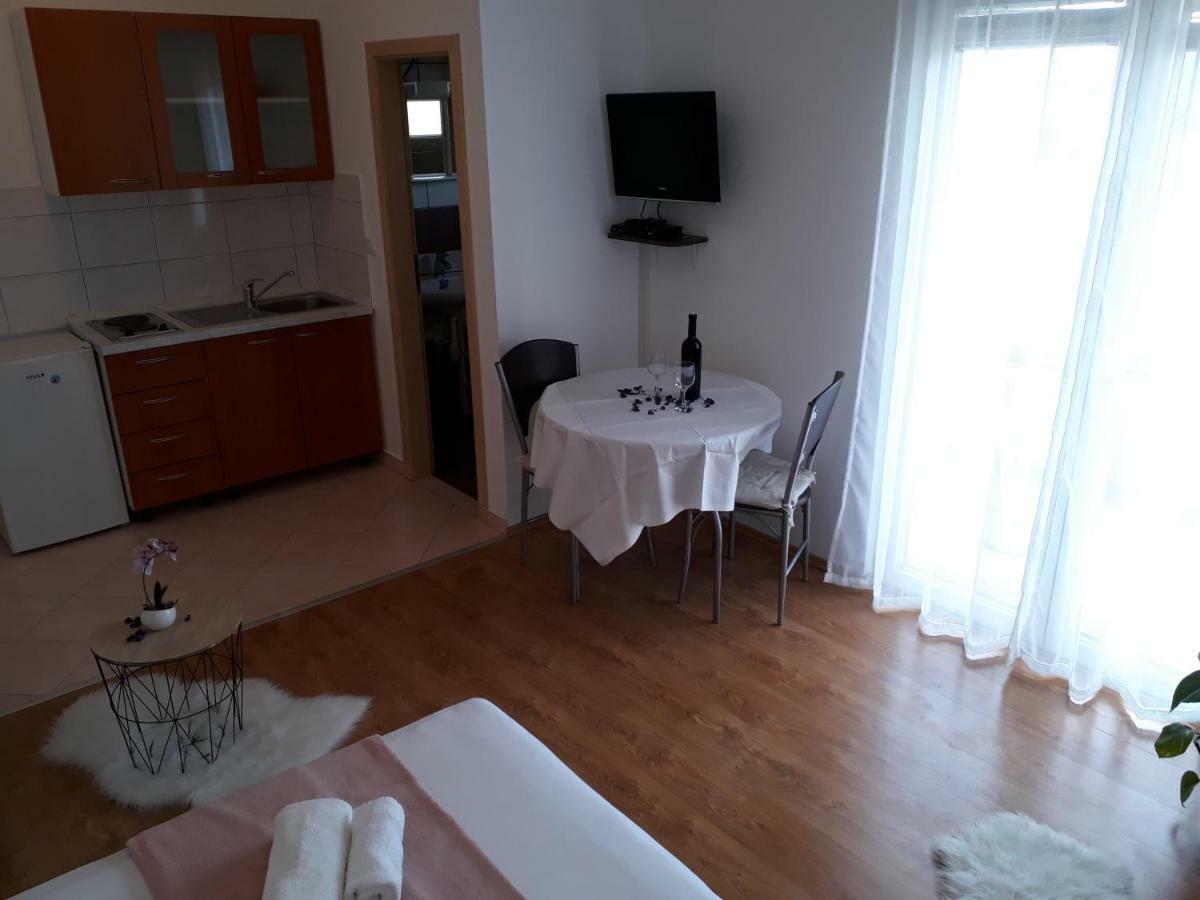Apartmani Marino *